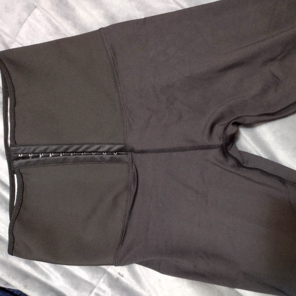 Black yoga pants with tummy control